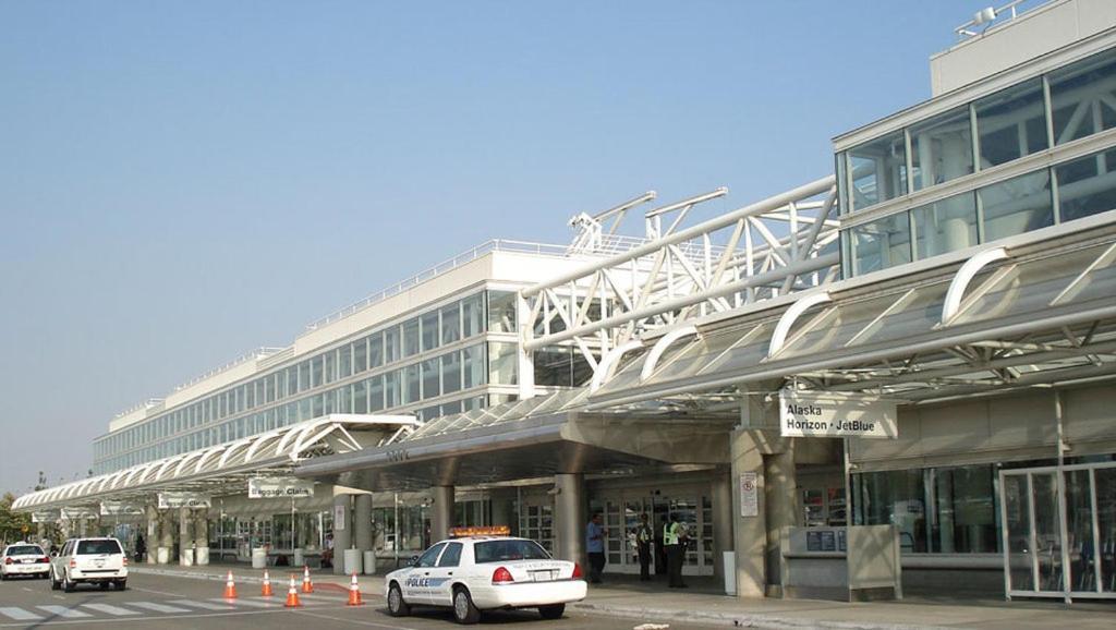 Holiday Inn Express Hotel & Suites Ontario Airport-Mills Mall By Ihg Rancho Cucamonga Bagian luar foto